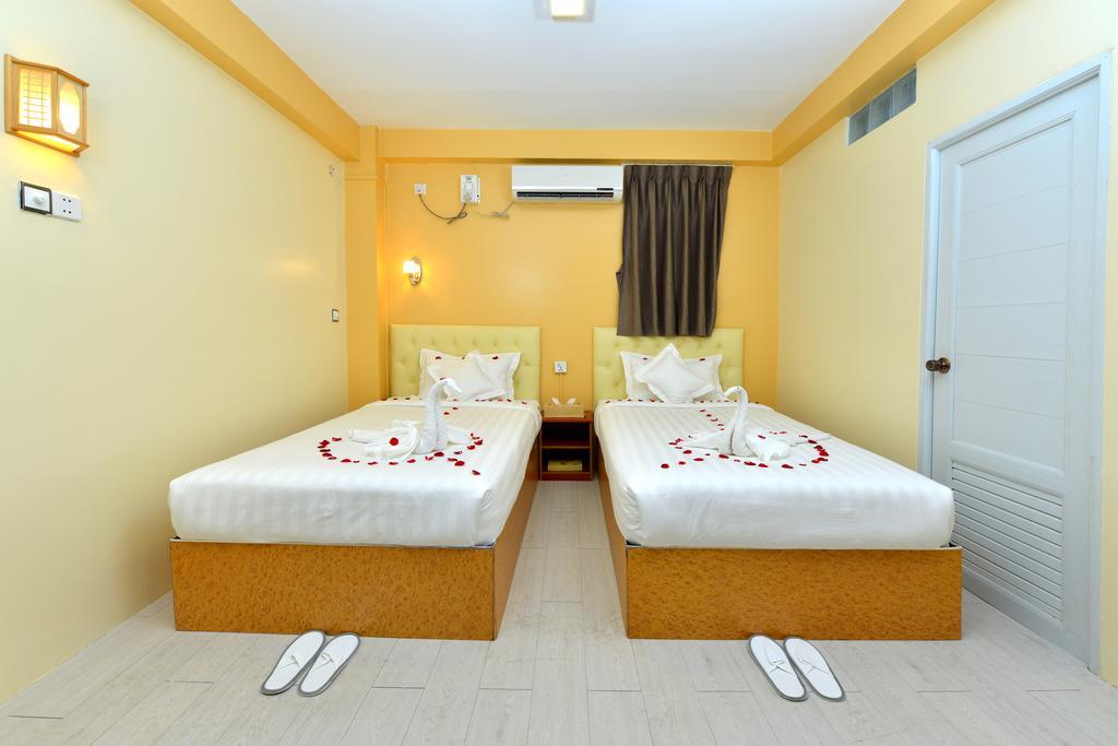 Okkala Hotel Yangon Dış mekan fotoğraf