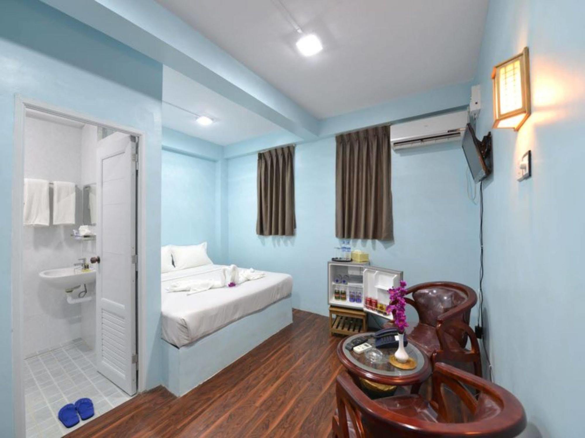 Okkala Hotel Yangon Dış mekan fotoğraf
