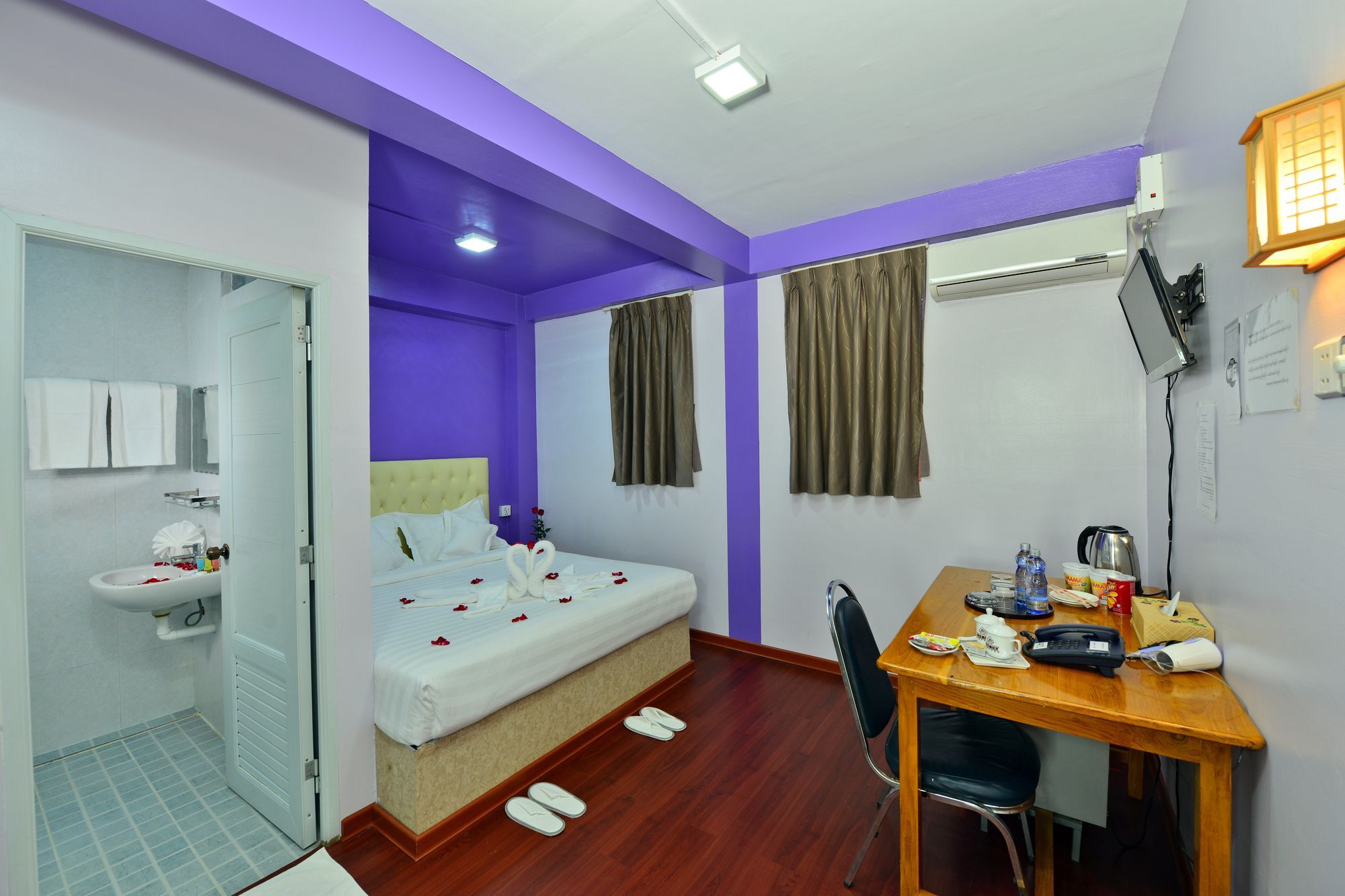 Okkala Hotel Yangon Dış mekan fotoğraf